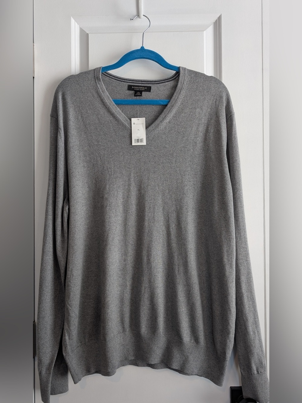 Banana Republic Men’s Silk Cotton Cashmere V Neck Sweater Gray NWT Size XL